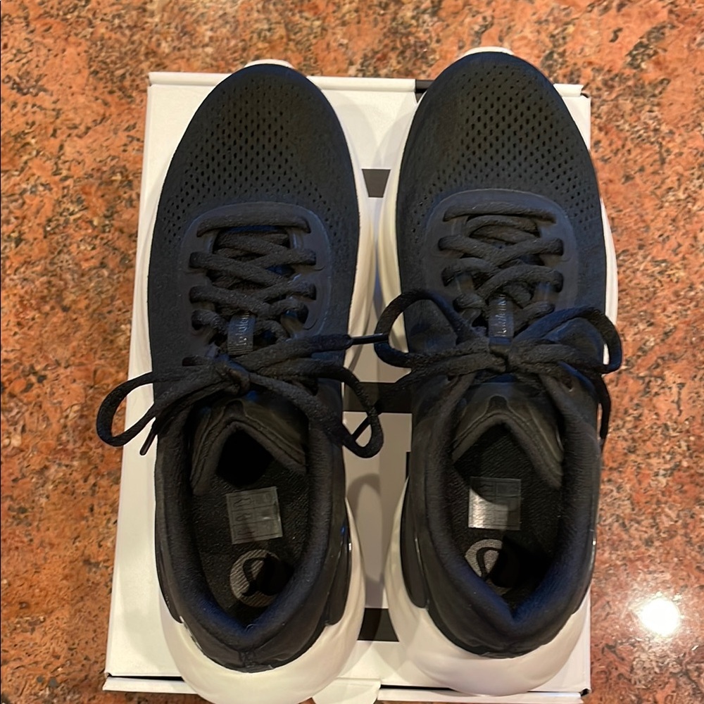 Lululemon Women’s Beyondfeel Run Athletic Shoe — New/never worn.  Black.  Size 9